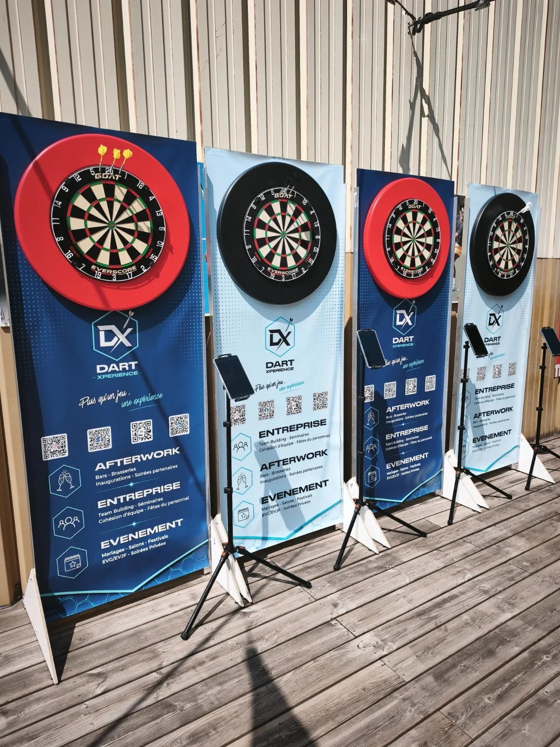 Installation Dart Xperience avec quatre pistes de fléchettes